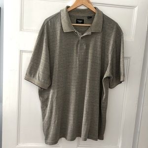 Hagger men’s short sleeve polo shirt. Size XL colour is gray/green.